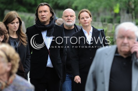  30.05.2014 WARSZAWA <br />POGRZEB GENERALA WOJCIECHA JARUZELSKIEGO NA WARSZAWSKIM WOJSKOWYM CMENTARZU NA POWAZKACH<br />N/Z RYSOWNIK ANDRZEJ MLECZKO  <br /> 