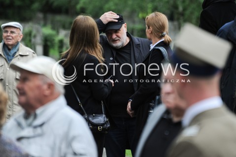  30.05.2014 WARSZAWA <br />POGRZEB GENERALA WOJCIECHA JARUZELSKIEGO NA WARSZAWSKIM WOJSKOWYM CMENTARZU NA POWAZKACH<br />N/Z RYSOWNIK ANDRZEJ MLECZKO  <br /> 