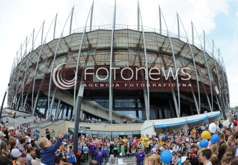  31.05.2014 WARSZAWA<br />18 PIKNIK NAUKOWY POLSKIEGO RADIA I CENTRUM NAUKI KOPERNIK<br />N/Z STADION NARODOWY WIDZOWIE PIKNIKU NAMIOT<br /> 