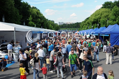  31.05.2014 WARSZAWA<br />18 PIKNIK NAUKOWY POLSKIEGO RADIA I CENTRUM NAUKI KOPERNIK<br />N/Z WIDZOWIE NAMIOTY<br /> 