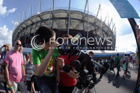  31.05.2014 WARSZAWA<br />18 PIKNIK NAUKOWY POLSKIEGO RADIA I CENTRUM NAUKI KOPERNIK<br />N/Z STADION NARODOWY WIDZOWIE PIKNIKU LUNETA CHLOPIEC<br /> 