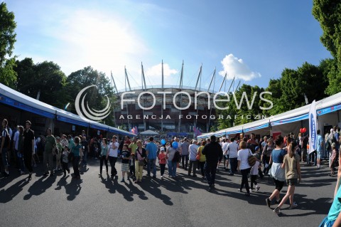  31.05.2014 WARSZAWA<br />18 PIKNIK NAUKOWY POLSKIEGO RADIA I CENTRUM NAUKI KOPERNIK<br />N/Z STADION NARODOWY WIDZOWIE PIKNIKU NAMIOTY<br /> 