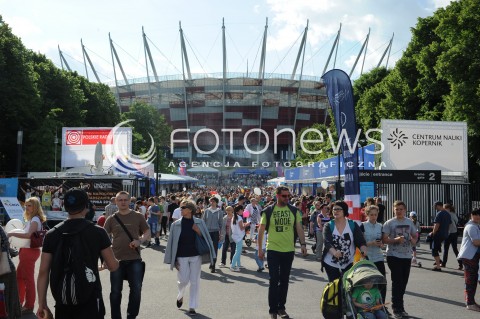  31.05.2014 WARSZAWA<br />18 PIKNIK NAUKOWY POLSKIEGO RADIA I CENTRUM NAUKI KOPERNIK<br />N/Z STADION NARODOWY WIDZOWIE PIKNIKU NAMIOTY<br /> 