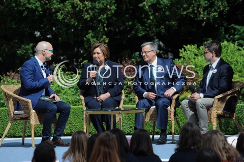  01.06.2014 WARSZAWA <br />DZIEN DZIECKA W PALACU PREZYDENCKIM<br />N/Z MARCIN SAWICKI PREZYDENT RP BRONISLAW KOMOROWSKI ANNA KOMOROWSKA MICHAL RUSINEK  <br /> 