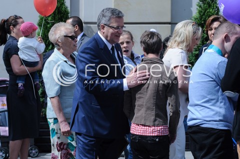  01.06.2014 WARSZAWA <br />DZIEN DZIECKA W PALACU PREZYDENCKIM<br />N/Z REZYDENT RP BRONISLAW KOMOROWSKI     <br /> 