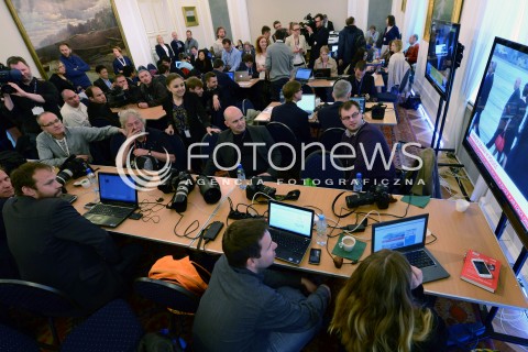  03.06.2014 WARSZAWA<br />SPOTKANIE PREZYDENTA BARACKA OBAMY Z PREZYDENTEM BRONISLAWEM KOMOROWSKIM<br />President Obama in Poland. Barack Obama and President Bronislaw Komorowski meet at Belweder Palace<br />N/Z DZIENNIKARZE PRESS ROOM<br /> 