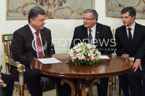  03.06.2014 WARSZAWA<br />SPOTKANIE PREZYDENTA BRONISLAWA KOMOROWSKIEGO Z PREZYDENTEM ELEKTEM UKRAINY PETRO POROSZENKO W BELWEDERZE<br />N/Z PREZYDENT RP BRONISLAW KOMOROWSKI PREZYDENT ELEKT PETRO POROSZENKO<br /> 