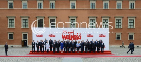  04.06.2014 WARSZAWA<br />UROCZYSTOSCI Z OKAZJI 25 LECIA WOLNYCH WYBOROW W POLSCE<br />25 LECIE WOLNOSCI W POLSCE<br />FAMILY PHOTO PRZYWODCOW GOSCI ZAPROSZONYCH NA UROCZYSTOSCI<br />N/Z PREZYDENT POLSKI BRONISLAW KOMOROWSKI ANNA KOMOROWSKA PREZYDENT USA BARACK OBAMA PREZYDENT UKRAINY PETRO POROSHENKO POROSZENKO KROL BELGOW FILIP KROLOWA BELGOW MATYLDA KSIAZE LUKSEMBURGA HENRYK KSIAZE WIELKIEJ BRYTANII EDWARD PREZYDENT SLOWACJI IVAN GASPAROVIC PREZYDENT AUSTRII HEINZ FISHER PREZYDENT RUMUNII TRAIAN BASESCU PREZYDENT LITWY DALIA GRYBAUSKAITE PREZYDENT CHORWACJI IVO JOSIPOVIC PREZYDENT LOTWY ANDRIS BERZINS PREZYDENT BULGARII ROSEN PLEVNELIEV PREZYDENT FINLANDII SAULI NIINISTO PREZYDENT NIEMIEC JOACHIM GAUCK PREZYDENT WEGIER JANOS ADER PREZYDENT FRANCJI FRANCOIS HOLLANDE PREZYDENT ALBANII BUJAR NISHANI PREZYDENT CZECH MILOS ZEMAN PREZYDENT MALTY MARIE LOUISECOLEIRO PRECA PREMIER KANADY STEPHEN HARPER PREMIER TURCJI BULENT ARINC MINISTER SPRAW ZAGRANICZNYCH ESTONII URMAS PAET MINISTER SPRAW ZAGRANICZNYCH SZWECJI KARL BILDT ISLANDIA GUNNAR BRAGI SWEINSSON GRECJA EVANGELOS VENIZELOS NORWEGIA BORGE BRENDE HOLANDIA WIM KOK HISZPANIA AUGUSTIN MARTINEZ<br /> 