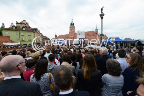  04.06.2014 WARSZAWA<br />UROCZYSTOSCI Z OKAZJI 25 LECIA WOLNYCH WYBOROW W POLSCE<br />25 LECIE WOLNOSCI W POLSCE<br />N/Z PLAC ZAMKOWY KOLUMNA ZYGMUNTA WARSZAWIACY<br /> 