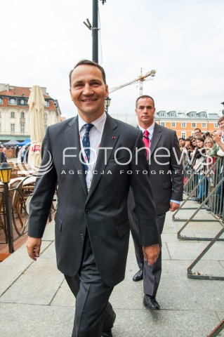  04.06.2014 WARSZAWA GLOWNE UROCZYSTOSCI Z OKAZJI 25 LECIA WOLNYCH WYBOROW W POLSCE  N/Z MINISTER SPRAW ZAGRANICZNYCH RADOSLAW SIKORSKI  