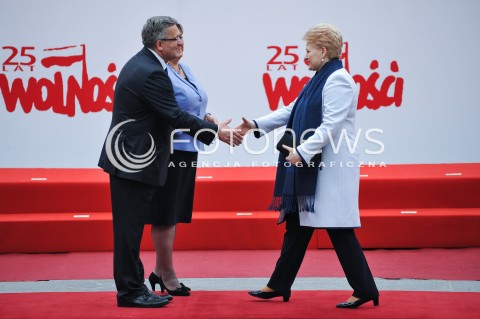  04.06.2014 WARSZAWA <br />GLOWNE UROCZYSTOSCI Z OKAZJI 25 LECIA WOLNYCH WYBOROW W POLSCE<br />N/Z PREZYDENT RP BRONISLAW KOMOROWSKI Z MALZONKA ANNA KOMOROWSKA DALIA GRYBAUSKAITE<br /> 
