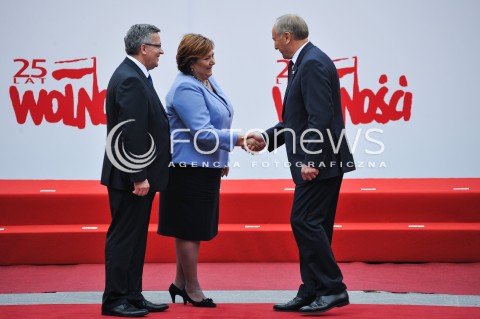  04.06.2014 WARSZAWA <br />GLOWNE UROCZYSTOSCI Z OKAZJI 25 LECIA WOLNYCH WYBOROW W POLSCE<br />N/Z PREZYDENT RP BRONISLAW KOMOROWSKI Z MALZONKA ANNA KOMOROWSKA ANDRIS BERZINS <br /> 