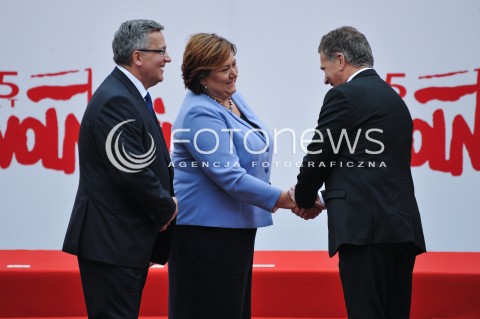  04.06.2014 WARSZAWA <br />GLOWNE UROCZYSTOSCI Z OKAZJI 25 LECIA WOLNYCH WYBOROW W POLSCE<br />N/Z PREZYDENT RP BRONISLAW KOMOROWSKI Z MALZONKA ANNA KOMOROWSKA SAULI NIINISTO <br /> 