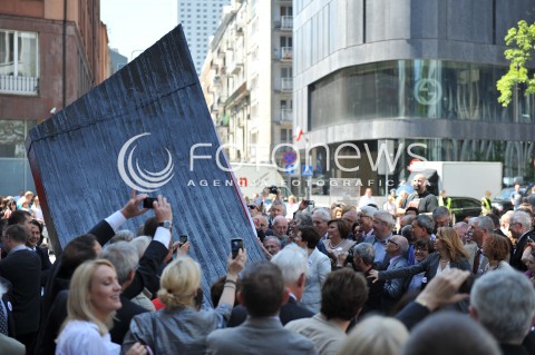  05.06.2014 WARSZAWA<br />ODSLONIECIE MEMORIALU WOLNEGO SLOWA<br />N/Z PREZYDENT RP BRONISLAW KOMOROWSKI ANNA KOMOROWSKA HANNA GRONKIEWICZ WALTZ<br /> 