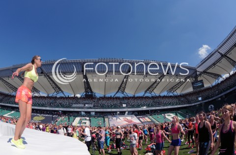  07.06.2014 WARSZAWA<br />REKORD GUINNESSA W FITNESS Z EWA CHODAKOWSKA NA STADIONIE PEPSI ARENA<br />N/Z EWA CHODAKOWSKA<br /> 