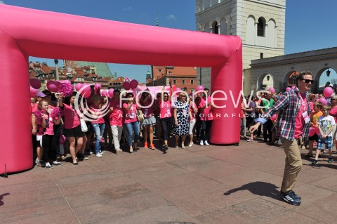  07.06.2014 WARSZAWA<br />AVON WALK 2014 MARSZ ROZOWEJ WSTAZKI<br />N/Z FILIP CHAJZER<br /> 