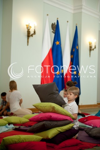  10.06.2014 WARSZAWA<br />UDZIAL MALZONKI PREZYDENTA RP ANNY KOMOROWSKIEJ W PODSUMOWANIU MIESIACA WIEDZY NA TEMAT AUTYZMU<br />N/Z DZIECI<br /> 