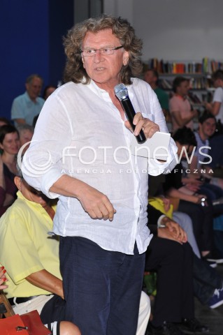  10.06.2014 WARSZAWA<br />
PREMIERA ALBUMU ZAMYSLENIA IRENY SANTOR W EMPIKU<br />
N/Z ZBIGNIEW WODECKI<br />
 