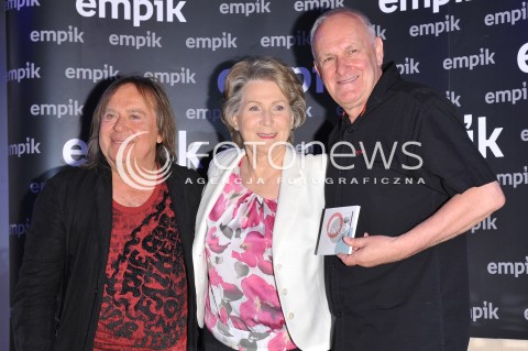  10.06.2014 WARSZAWA<br />
PREMIERA ALBUMU ZAMYSLENIA IRENY SANTOR W EMPIKU<br />
N/Z IRENA SANTOR JACEK CYGAN ROMUALD LIPKO<br />
 