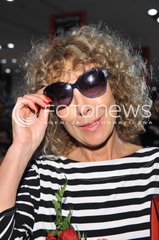  10.06.2014 WARSZAWA<br />
PREMIERA ALBUMU ZAMYSLENIA IRENY SANTOR W EMPIKU<br />
N/Z ALICJA MAJEWSKA<br />
 