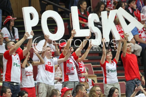  13.06.2014 KATOWICE SPODEK<br />SIATKOWKA MEZCZYZN <br />LIGA SWIATOWA 2014<br />FIVB VOLLEYBALL WORLD LEAGUE 2014<br />MECZ POLSKA - WLOCHY ( POLAND - ITALY ) <br />N/Z KIBICE REPREZENTACJI POLSKI DOPING SZALIKI FLAGI PASIAKI BIALO CZERWONE<br /> 