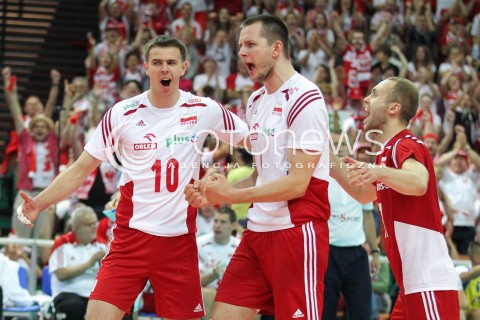  13.06.2014 KATOWICE SPODEK<br />SIATKOWKA MEZCZYZN <br />LIGA SWIATOWA 2014<br />FIVB VOLLEYBALL WORLD LEAGUE 2014<br />MECZ POLSKA - WLOCHY ( POLAND - ITALY ) <br />N/Z MARIUSZ WLAZLY BARTOSZ KUREK PAWEL ZATORSKI RADOSC EMOCJE <br /> 