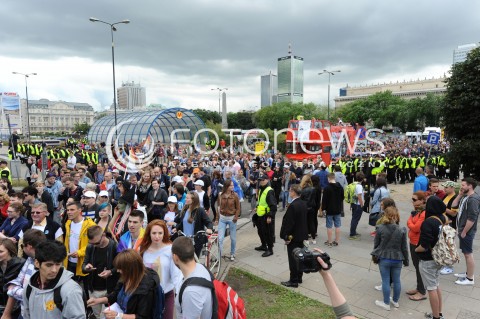  14.06.2014 WARSZAWA<br />PARADA ROWNOSCI<br />N/Z DEMONSTRUJACY<br /> 