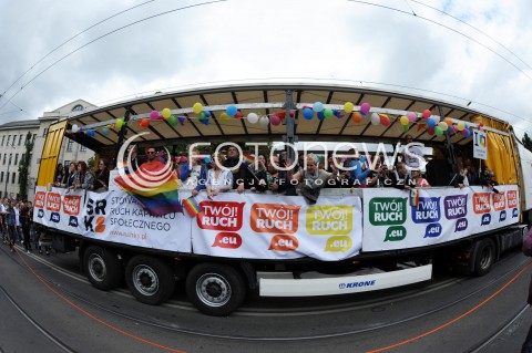  14.06.2014 WARSZAWA<br />PARADA ROWNOSCI<br />N/Z SAMOCHOD POJAZD PLATFORMA PROTESTUJACYCH<br /> 