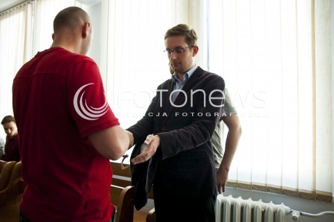  17.06.2014 WARSZAWA PROCES SADOWY KRZYSZTOFA BOSAKA I ROBERTA WINNICKIEGO W SPRAWIE STARC Z POLICJA N/Z ROBERT WINNICKI  