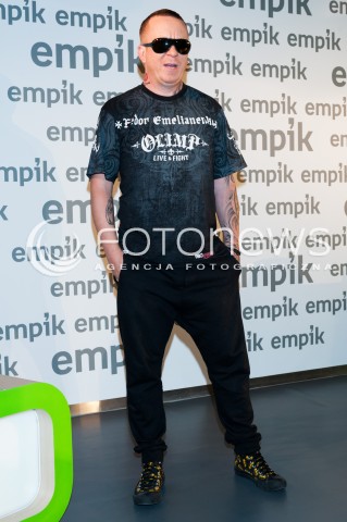  17.06.2014 WARSZAWA<br />
TOMEK LUBERT PROMUJE PLYTE LUBERT Z MILOSCI DO MUZYKI<br />
N/Z TOMEK LUBERT<br />
 