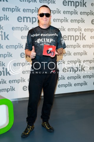  17.06.2014 WARSZAWA<br />
TOMEK LUBERT PROMUJE PLYTE LUBERT Z MILOSCI DO MUZYKI<br />
N/Z TOMEK LUBERT<br />
 