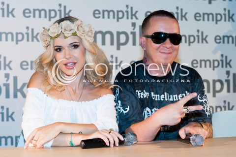  17.06.2014 WARSZAWA<br />
TOMEK LUBERT PROMUJE PLYTE LUBERT Z MILOSCI DO MUZYKI<br />
N/Z DODA TOMEK LUBERT<br />
 