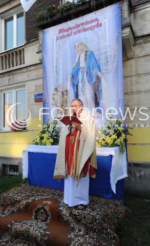 19.06.2014 WARSZAWA<br />OBCHODY SWIETA BOZEGO CIALA<br />N/Z KSIADZ WYGLASZAJACY KAZANIE<br /> 