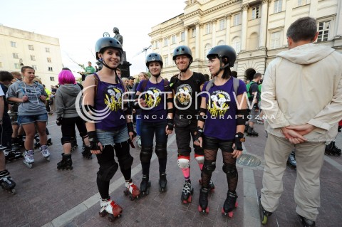  19.06.2014 WARSZAWA<br />BICIE REKORDU GUINNESSA W ROLKACH<br />N/Z UCZESTNICY IMPREZY<br /> 