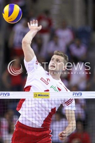  20.06.2014 KRAKOW ARENA<br />SIATKOWKA MEZCZYZN <br />LIGA SWIATOWA 2014<br />FIVB VOLLEYBALL WORLD LEAGUE 2014<br />MECZ POLSKA - BRAZYLIA ( POLAND - BRASIL ) <br />N/Z PIOTR NOWAKOWSKI SYLWETKA ATAK<br /> 