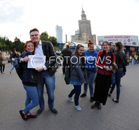  24.06.2014 WARSZAWA<br />MIEDZYNARODOWY DZIEN PRZYTULANIA<br />N/Z UCZESTNICY WYDARZENIA W CENTRUM MIASTA<br /> 