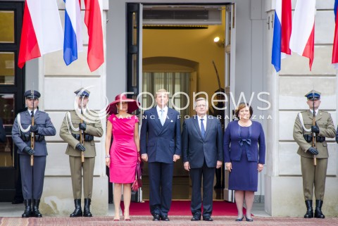  24.06.2014 CEREMONIA OFICJALNEGO POWITANIA NIDERLANDZKIEJ PARY KROLEWSKIEJ N/Z JKM WILLEM ALEXANDER JKM MAXIMA PREZYDENT RP BRONISLAW KOMOROWSKI ANNA KOMOROWSKA   
