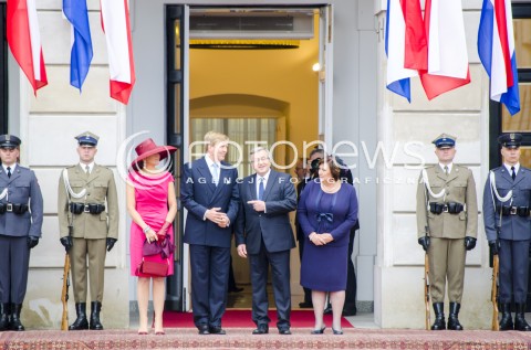  24.06.2014 CEREMONIA OFICJALNEGO POWITANIA NIDERLANDZKIEJ PARY KROLEWSKIEJ N/Z JKM WILLEM ALEXANDER JKM MAXIMA PREZYDENT RP BRONISLAW KOMOROWSKI ANNA KOMOROWSKA   