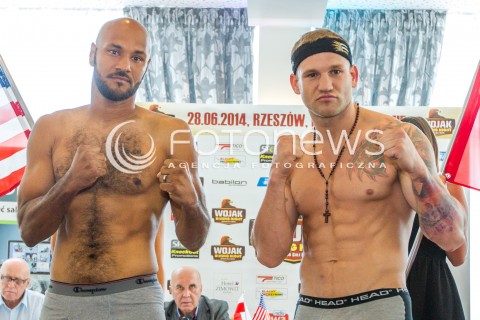 27.06.2014 RZESZOW BOKS <br />
WAZENIE PRZED WOJAK BOXING NIGHT W RZESZOWIE<br />
N/Z LUKASZ JANIK RICO HOYE<br />
 