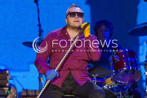  27.06.2014 RZESZOW <br />EUROPEJSKI STADION KULTURY NA STADIONIE MIEJSKIM W RZESZOWIE<br />W TYM ROKU KONCERT JEST WYRAZEM POPARCIA DLA UKRAINY<br />N/Z MUNIEK STASZCZYK ( ZESPOL TLOVE )<br /> 