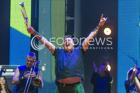  27.06.2014 RZESZOW <br />EUROPEJSKI STADION KULTURY NA STADIONIE MIEJSKIM W RZESZOWIE<br />W TYM ROKU KONCERT JEST WYRAZEM POPARCIA DLA UKRAINY<br />N/Z ROMAN DUBONOS ( ZESPOL HAYDAMAKY )<br /> 