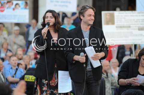  27.06.2014 WARSZAWA<br />PROTEST PRZECIWKO GOLGOTA PICNIC NA PLACU DEFILAD<br />N/Z AKTORZY<br /> 