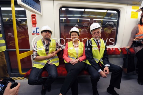  28.06.2014 WARSZAWA<br />PIERWSZY PRZEJAZD DRUGA LINIA METRA<br />N/Z PREZYDENT M.ST. WARSZAWY HANNA GRONKIEWICZ WALTZ JACEK WOJCIECHOWICZ MICHAL OLSZEWSKI<br /> 