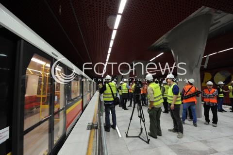  28.06.2014 WARSZAWA<br />PIERWSZY PRZEJAZD DRUGA LINIA METRA<br />N/Z NOWA STACJA METRA<br /> 