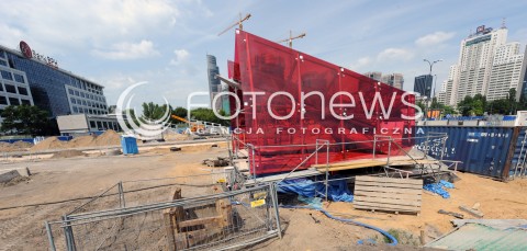  28.06.2014 WARSZAWA<br />PIERWSZY PRZEJAZD DRUGA LINIA METRA<br />N/Z WEJSCIE NA PERON<br /> 