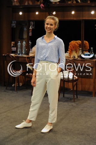  02.07.2014 WARSZAWA<br />PROBA MEDIALNA SPEKTAKLU UWAGA PUBLICZNOSC W OCH TEATR<br />N/Z MARTA KURZAK<br /> 