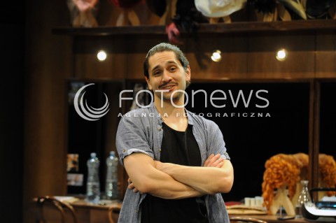  02.07.2014 WARSZAWA<br />PROBA MEDIALNA SPEKTAKLU UWAGA PUBLICZNOSC W OCH TEATR<br />N/Z OTAR SARALIDZE<br /> 