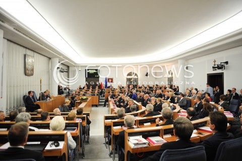  04.07.2014 WARSZAWA<br />UROCZYSTOSCI 25 - LECIA ODRODZONEGO SENATU<br />N/Z SENATOROWIE SALA SENAT WIDOK VIEW<br /> 