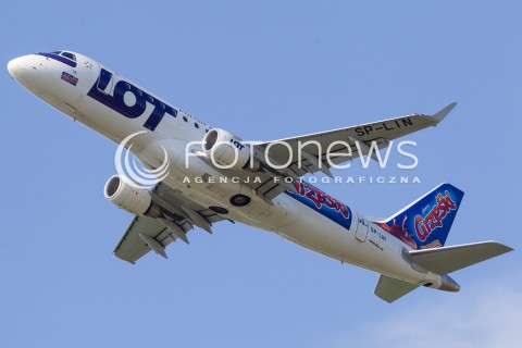  06.07.2014 JASIONKA <br />ZDJECIE ILUSTRACYJNE<br />N/Z SAMOLOT EMBRAER E170 POLSKIE LINIE LOTNICZE LOT W SPECJALNYM MALOWANIU GRZESKI LIVERY REJESTRACJA SP-LIN<br /> 