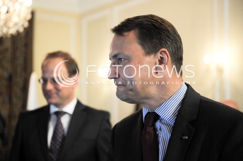  14.07.2014 WARSZAWA<br />ODZNACZENIE RADOSLAWA SIKORSKIEGO<br />N/Z RADOSLAW SIKORSKI JANOS MARTONYI<br /> 